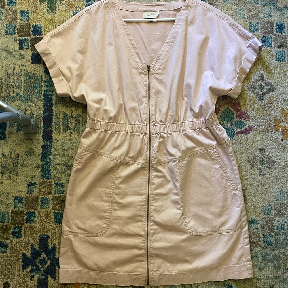 Cute soft pink zip up dress